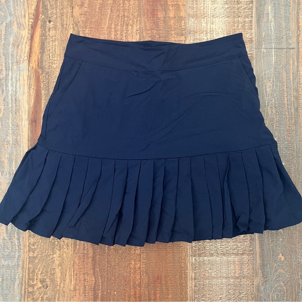 Renwick Women’s Navy Pleat Bottom Skort Size 6